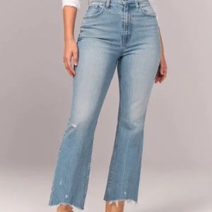 Abercrombie and Fitch Womens Size 27 /4 Ultra High Rise Kick Flare Jeans